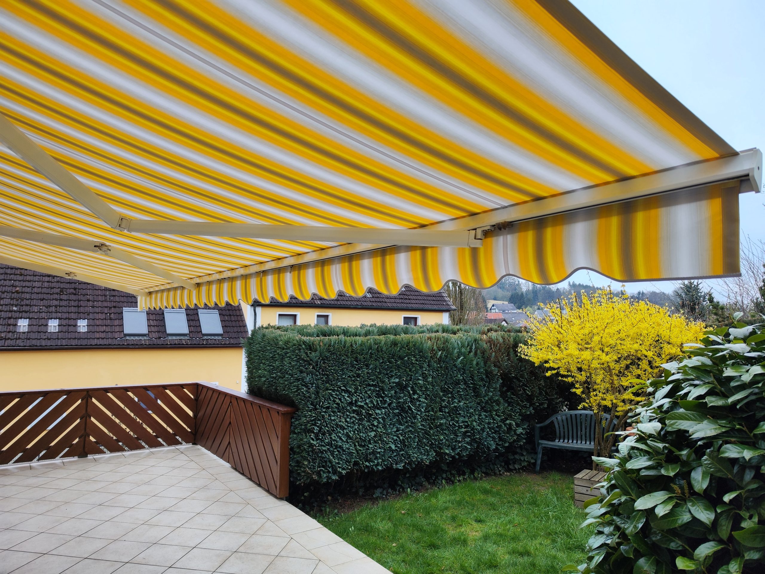 Neues Markisentuch in Altenmünster Markisen neu bespannen